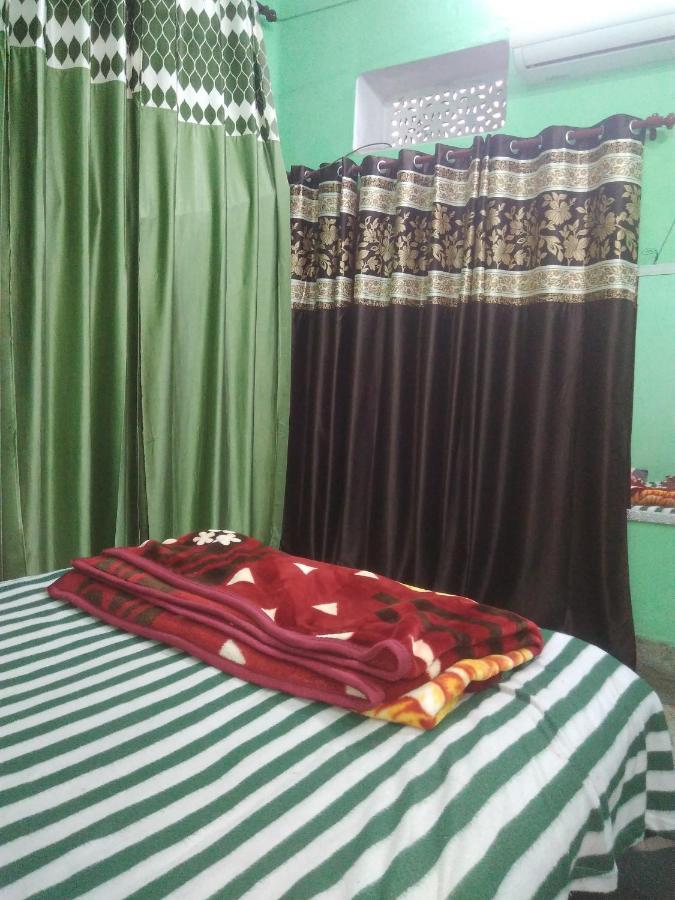 K.S.N. Varanasi Paying Guest House Exterior photo